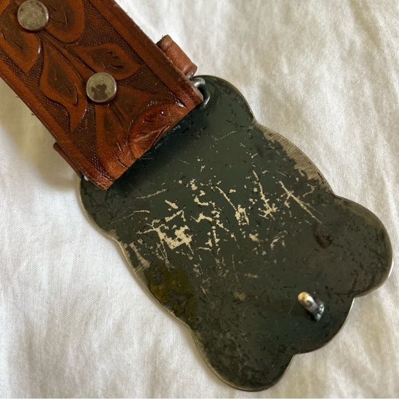 Burton Cowhide Brown Leather Tooled Belt Silver-toned Horse Buckle Western - Picture 4 of 8